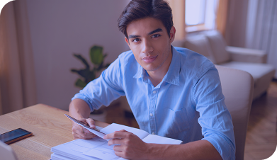 Regístrate y postula